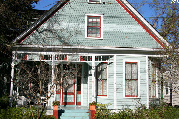 Red & blue shingle house (306 S. Rankin). Natchez, MS.