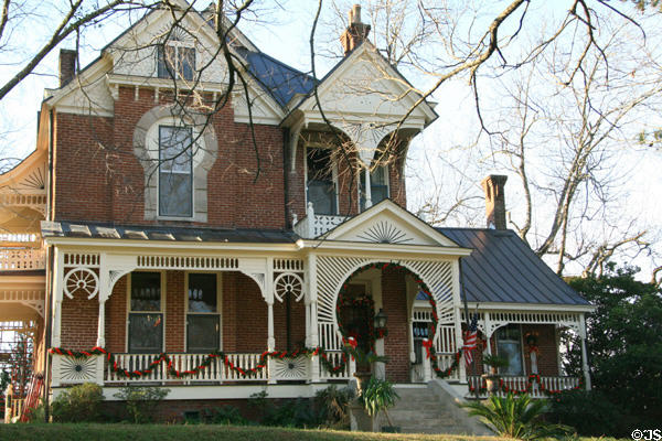 Keyhole House (1890) (1016 Main St. at Arlington). Natchez, MS.