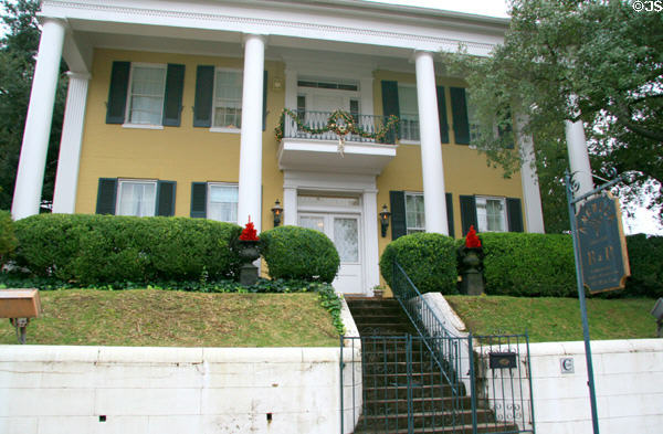 Anchuca house (c1830) (1010 First East St.). Vicksburg, MS. Style: Greek Revival.