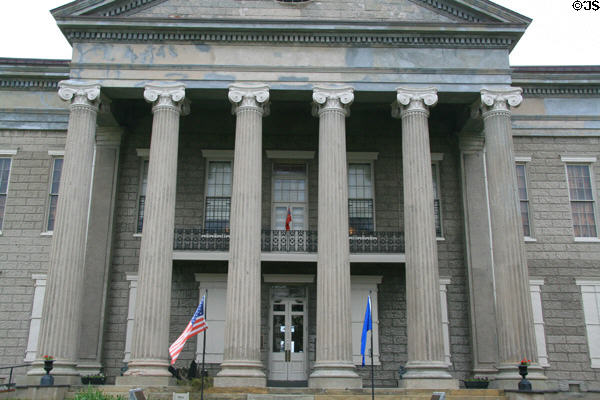 Facade of Old Court House Museum. Vicksburg, MS.