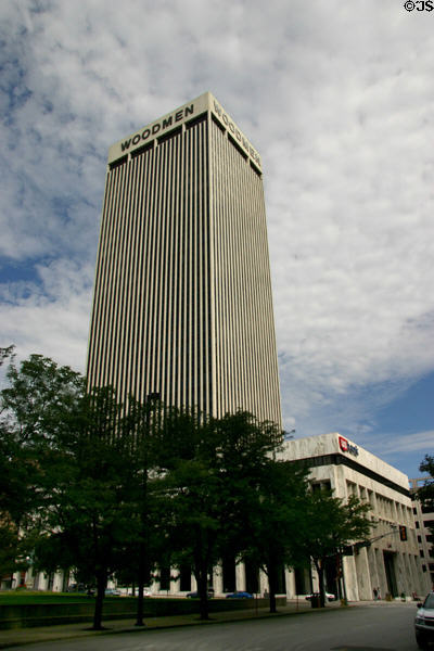 Woodmen Tower (1969) (30 floors) (1700 Farnam St.). Omaha, NE. Architect: Leo A. Daly.