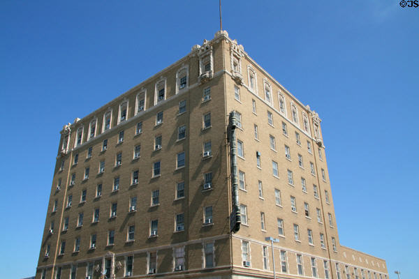 Pawnee Hotel [aka Hotel Yancey] (1929) (221 E. 5th). North Platte, NE. Style: Georgian Revival. Architect: Frederick A. Henninger. On National Register.