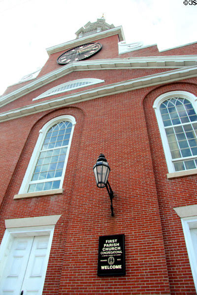 Facade of First Parish Church of United Church of Christ (1829). Dover, NH.