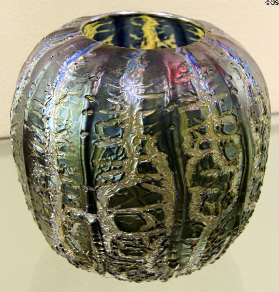 Crackle vase (1926-31) by Durand Art Glass of Vineland, NJ at Museum of American Glass. Milville, NJ.