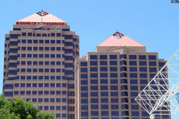 Albuquerque Plaza (1990) (201 Third St. NW) (22 floors) & Hyatt Regency Albuquerque (aka Albuquerque Plaza II) (1990) (330 Tijeras St. NW) (21 floors). Albuquerque, NM. Architect: Hellmuth, Obata & Kassabaum.