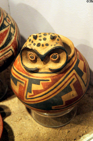 Casa Grandes Babicora polychrome owl effigy jar (c1300-1400) at Maxwell Museum of Anthropology. Albuquerque, NM.