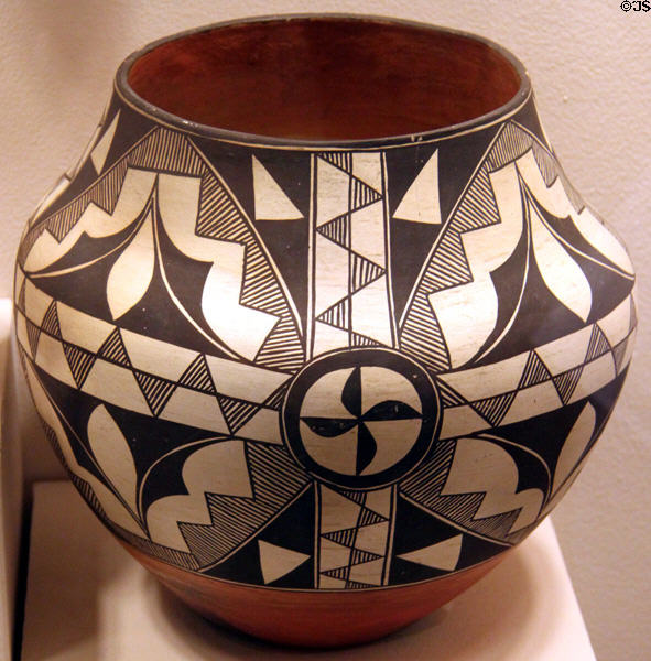 Acoma black-on-white jar (c1910-20) at Millicent Rogers Museum. Taos, NM.