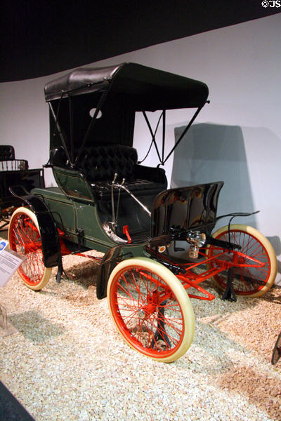 Winton Phaeton (1899) of Cleveland at National Automobile Museum. Reno, NV.
