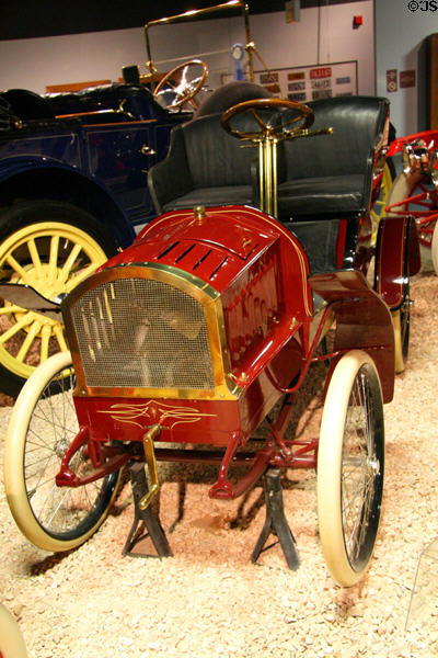 Cameron Runabout (1903) of Pawtucket, RI at National Automobile Museum. Reno, NV.