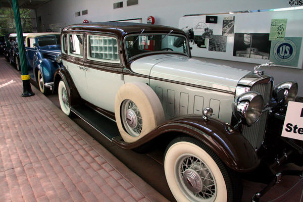 Lincoln KA Murray, 4-door Sedan (1932) of Detroit at National Automobile Museum. Reno, NV.