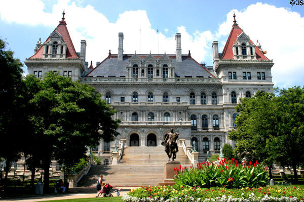 New York State Capitol (1867-99) is a mixture of styles reflecting three major architects who worked on the building. Albany, NY. Style: Italian Renaissance & Romanesque. Architect: Thomas Fuller + Leopold Eidlitz + Henry Hobson Richardson.