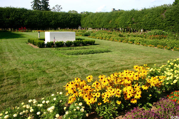 Tomb of Franklin & Eleanor Roosevelt in rose garden of Springwood. Hyde Park, NY.