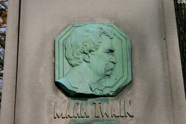 Bronze image of Mark Twain on his monument. Elmira, NY.