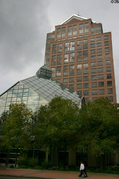 Legacy Tower (former Bausch & Lomb Place) (1995) (20 floors) with Wintergarden Cafe glass structure. Rochester, NY. Architect: Fox & Fowle Architects.