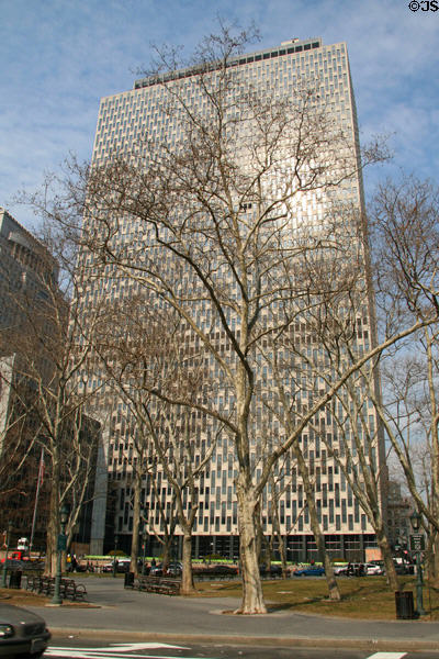 Jacob K. Javits Federal Building (1967) (26 Federal Plaza) (42 floors). New York, NY. Architect: Kahn & Jacobs, Eggers & Higgins, Alfred Easton Poor.
