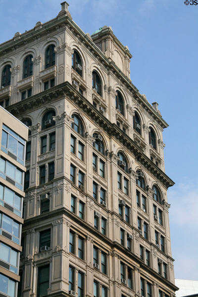 New York Life Insurance Building at Lafayette St. end. New York, NY. Architect: McKim, Mead & White.