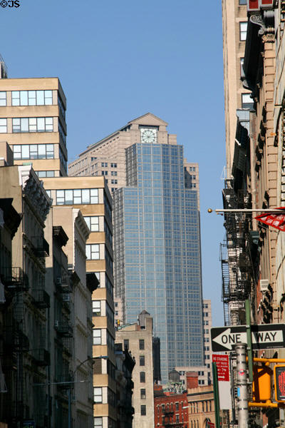 Streetscape down Franklin Street to Shearson Lehman Plaza (1988) (388 Greenwich St.) (38 floors). New York, NY. Architect: Kohn Pedersen Fox Assoc. PC.
