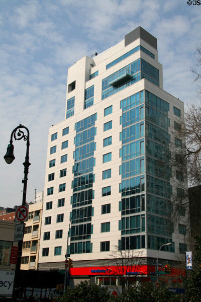 8 Union Square South (2007) (15 floors). New York, NY. Architect: Arpad Baksa Architect.