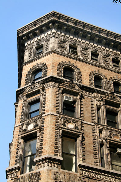 Upper story facade details of Warren Building (903 Broadway). New York, NY.