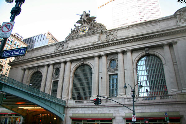Grand Central Terminal (1913) (71-105 E. 42nd St.). New York, NY. Style: Beaux Arts. Architect: Reed & Stem. On National Register.