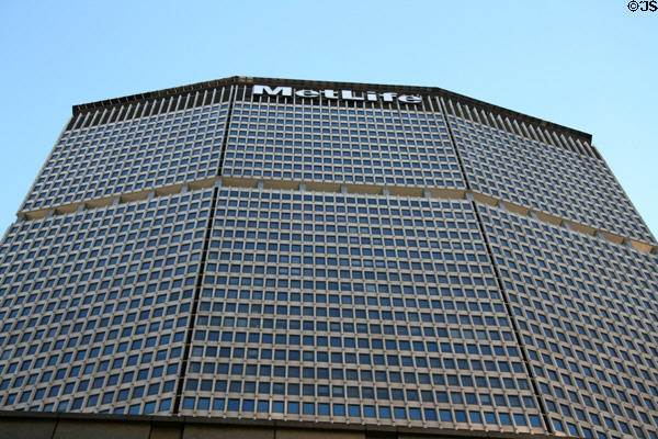 MetLife Building (1963) (200 Park Ave.) (59 floors). New York, NY. Architect: Pietro Belluschi, Emery Roth & Sons, Walter Gropius.