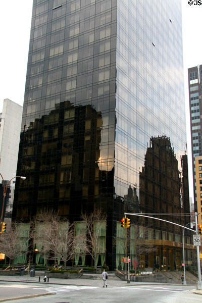 Trump World Tower (2001) (845 United Nations Plaza) (72 floors). New York, NY. Architect: Costas Kondylis & Partners LLP Architects.