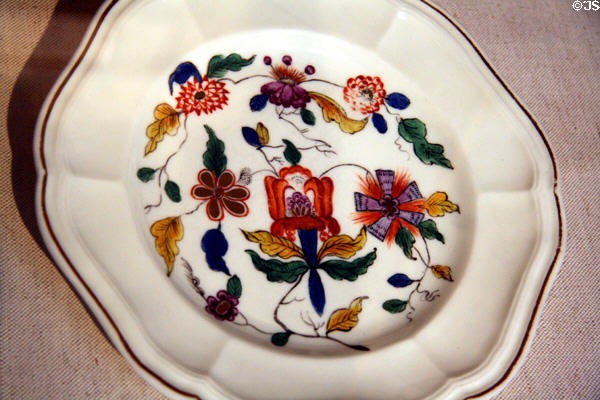 Capodimonte or Buen Retiro porcelain plate with flowers (late 18th C) from Spain at Hispanic Society of America Museum. New York, NY.