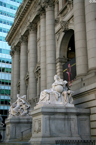 United States Custom House with series of Four Continents sculptures by Daniel Chester French. New York, NY.