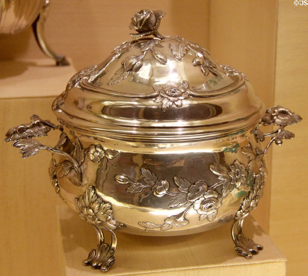 Silver tureen with cover (c1773-80) by Hermann Neupert of Norden, Germany at Metropolitan Museum of Art. New York, NY.