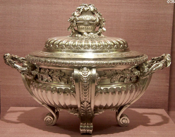 Silver tureen with cover (c1775-6) by Jacques-Nicolas Roettiers of Paris at Metropolitan Museum of Art. New York, NY.