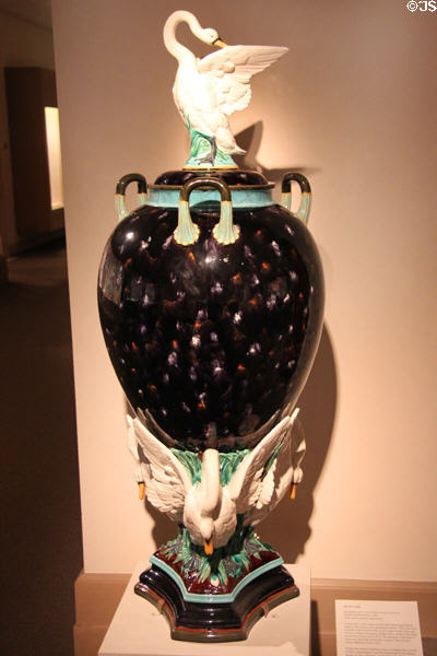 Wedgwood earthenware swan vase (1876) possibly by Albert-Ernest Carrier-Belleuse at Metropolitan Museum of Art. New York, NY.