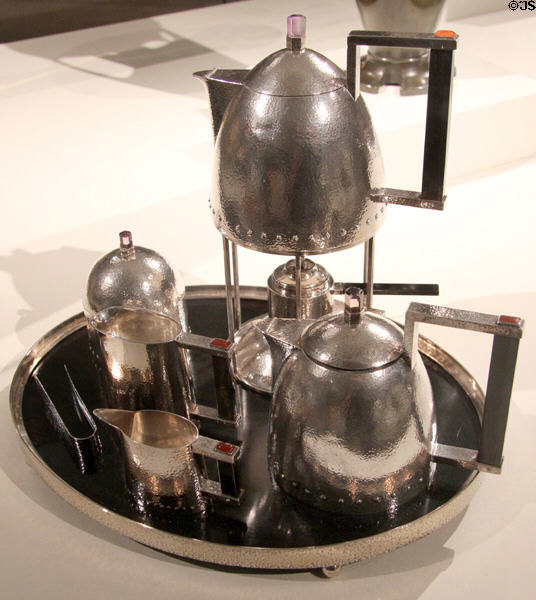 Tea service (c1910) by Josef Hoffmann for Wiener Werkstätte at Metropolitan Museum of Art. New York, NY.