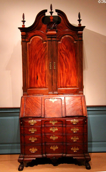 Desk & bookcase (c1779) from Salem, MA by workshop of Nathaniel Gould at Metropolitan Museum of Art. New York, NY.