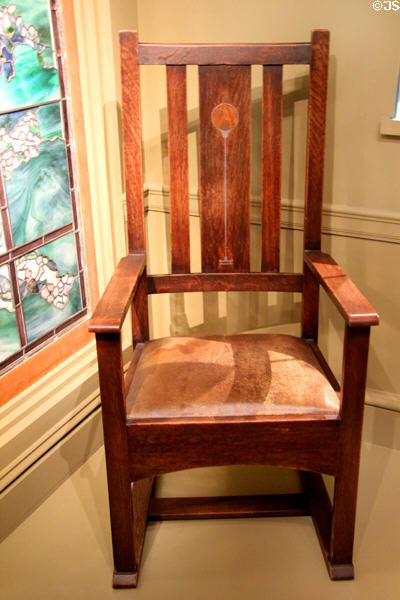 Armchair (c1903) by Gutave Stickley made by United Crafts of Eastwood, NY (aka Craftsman Workshops after 1904) at Metropolitan Museum of Art. New York, NY.