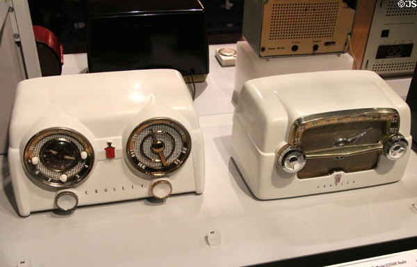 Crowsley molded plastic table radios from Cincinnati, OH: Model D25WE (1952) & E15WE (1953) at Cooper Hewett Museum. New York City, NY.