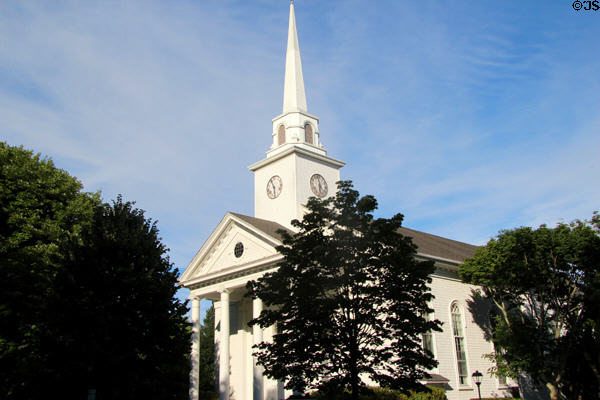First Presbyterian Church of East Hampton (1861) (Main St.) remodeled to Colonial Revival style (1960). East Hampton, NY.