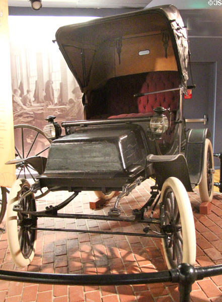 Victoria Phaeton Electric Automobile (1902) by Studebaker Brothers of South Bend, IN at carriage collection of Long Island Museum. Stony Brook, NY.