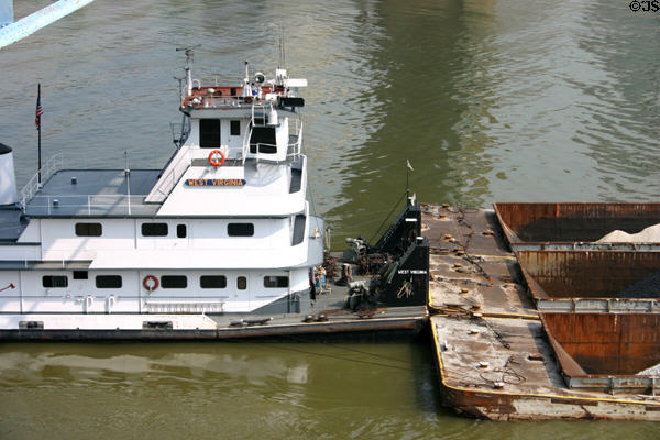 Tow boat on Ohio River. Cincinnati, OH.