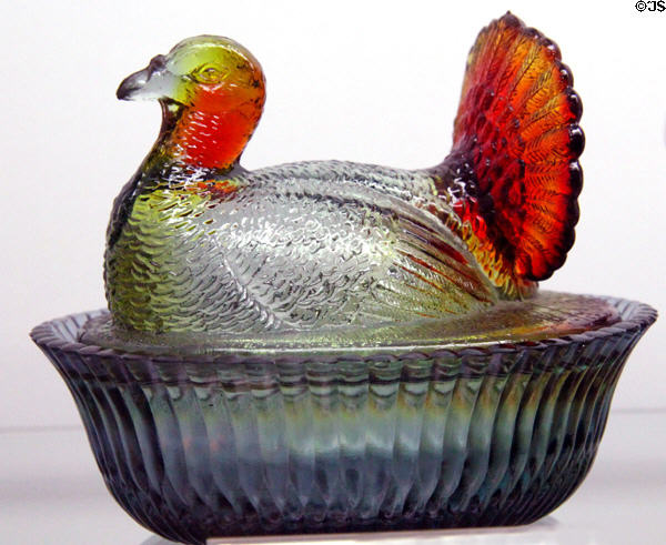 Turkey dish by Crystal Art Glass Co. of Cambridge, OH at Degenhart Paperweight & Glass Museum. Cambridge, OH.