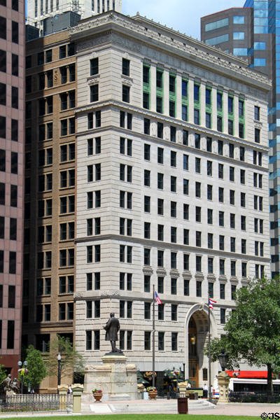 Huntington Bank (aka Harrison) Building (1926) (17 South High St.) (13 floors). Columbus, OH. Architect: Lupton-Rausch Architects + Snyder & Babbitt.
