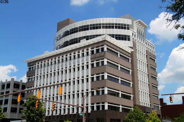 School Employees Retirement System (SERS) Building (2001) (300 E. Broad St.) (10 floors). Columbus, OH. Architect: DesignGroup.