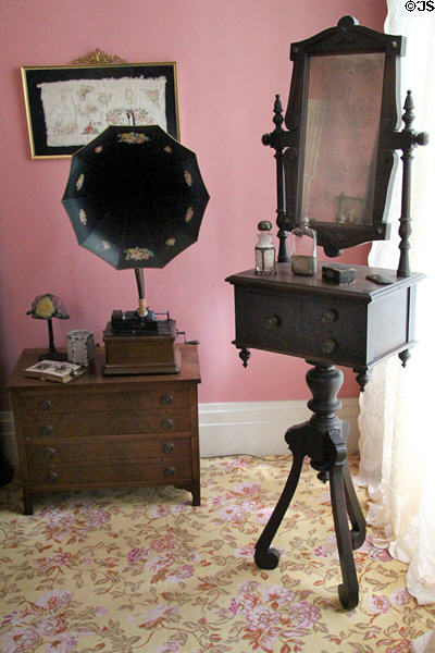Wax cylinder record player & mirrored vanity stand at Kelton House Museum. Columbus, OH.