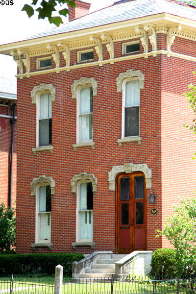 Italianate house (c1900) (565 E. Town St.). Columbus, OH.