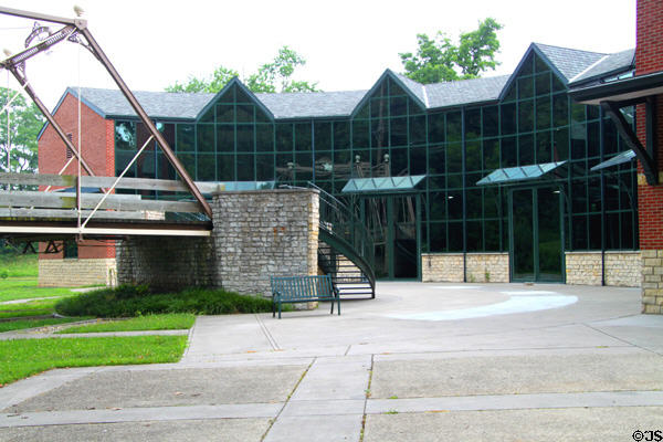 Roundhouse transportation center (2000) at Carillon Historical Park. Dayton, OH.