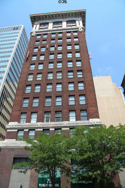 Metropolitan Bank Center (1915) (15 floors) (75 Public Square). Cleveland, OH. Style: Prairie. Architect: Hubbell & Benes.