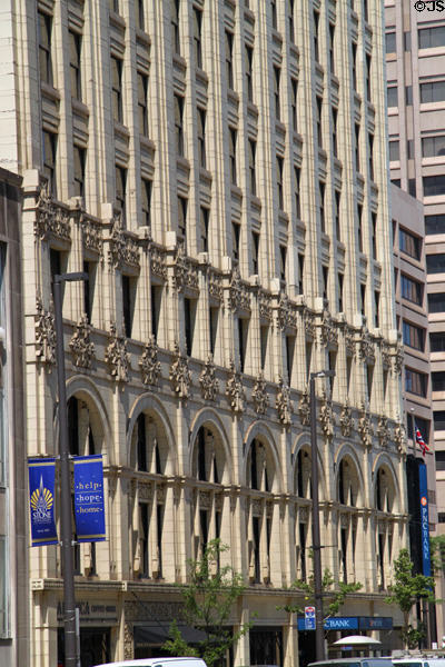 The Standard Building (1925) (20 floors) (1370 Ontario St.). Cleveland, OH. Architect: Knox & Elliot.