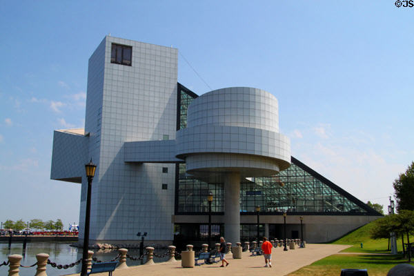 Lake front view of Rock & Roll Hall of Fame. Cleveland, OH.