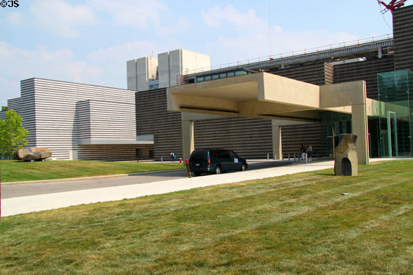 Entrance structure (1971) of Cleveland Museum of Art. Cleveland, OH. Architect: Marcel Breuer.