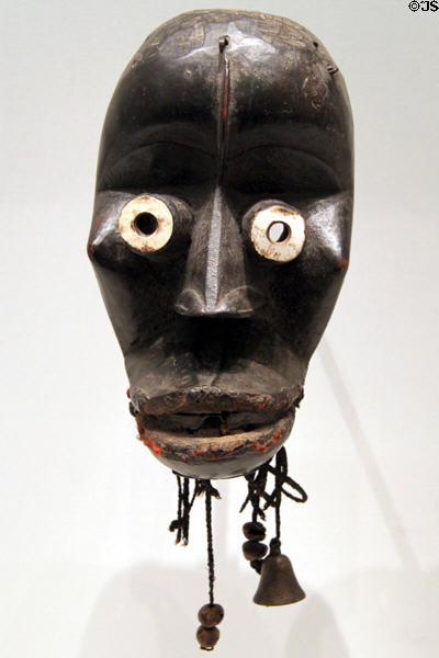 Mano wooden face mask (early 1900s) from Guinea Coast, Liberia at Cleveland Museum of Art. Cleveland, OH.