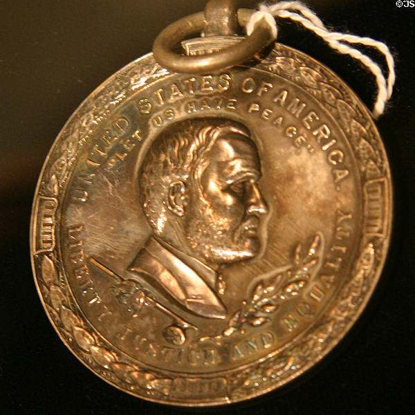 Medal of 18th President Ulysses Simpson Grant (1869-1877) lived (1822-1885). OK.